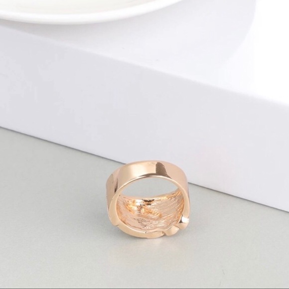 Ring - Picture 3 of 10